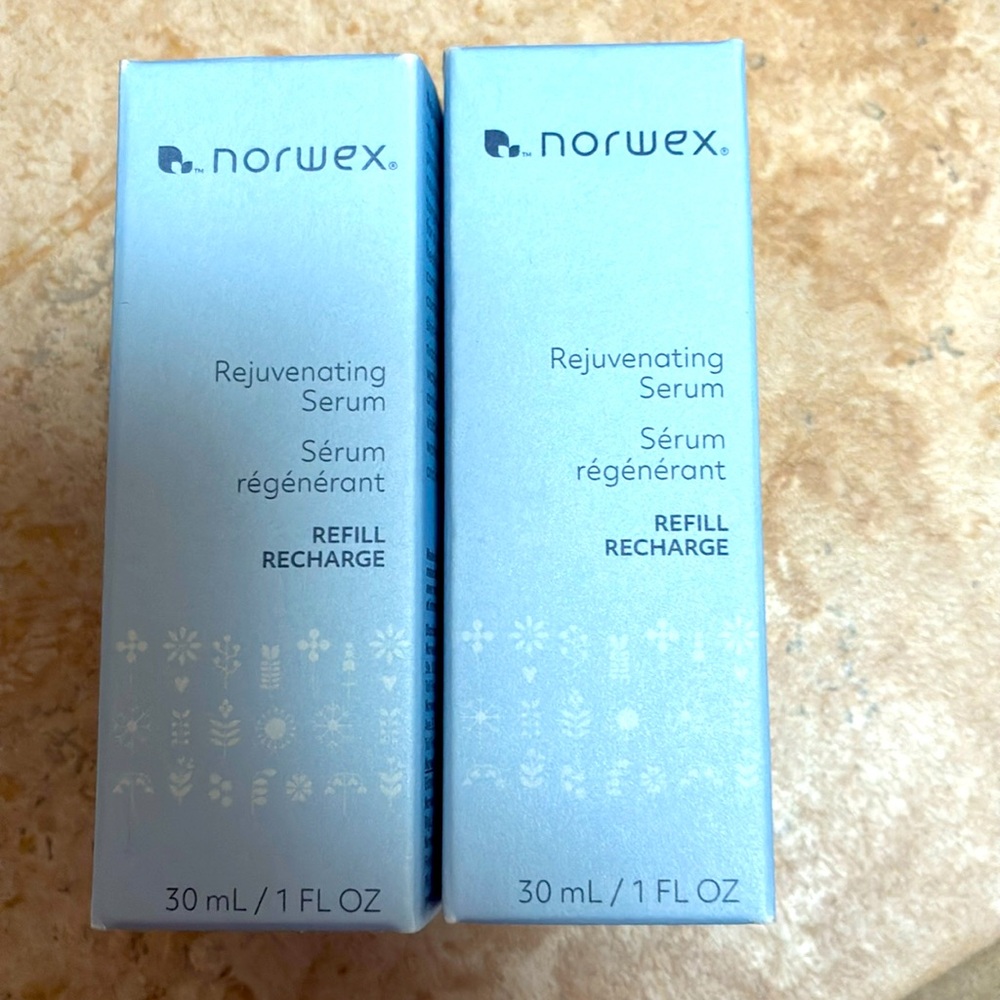 Norwex rejuvenating serum refill.